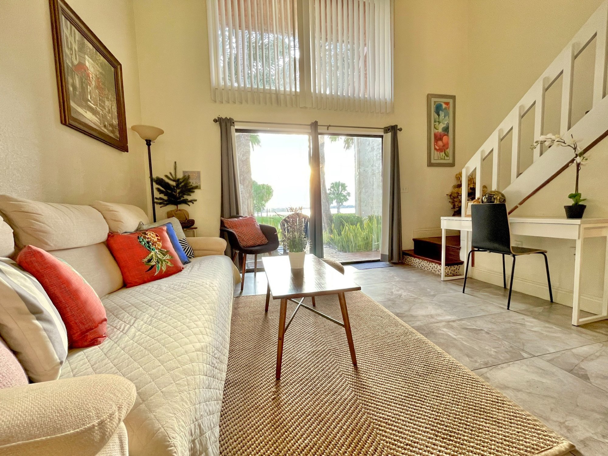 LakeFront Villa lakefront