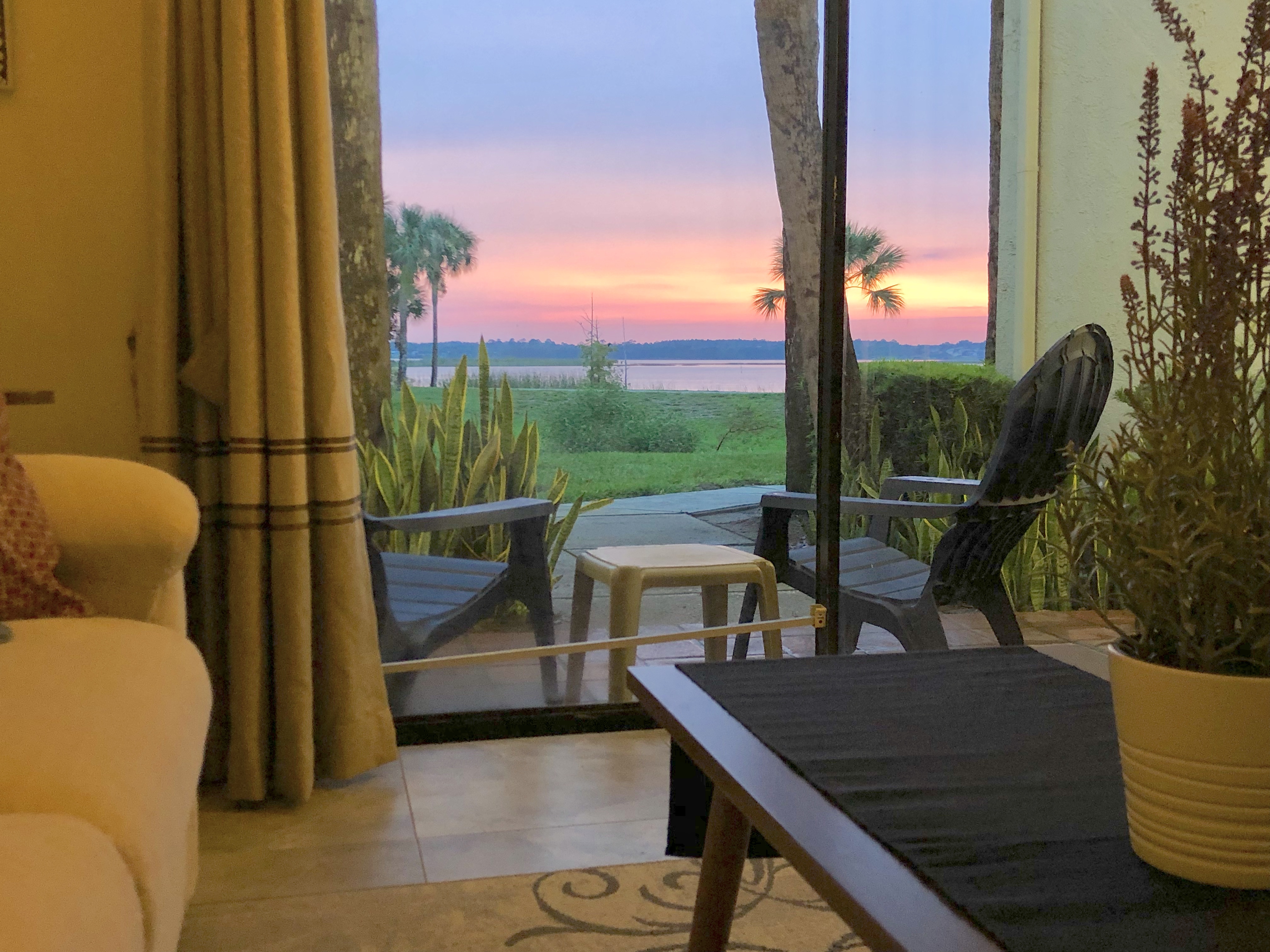 LakeFront Villa Orlando - stunning lake sunrise view near Disney and Universal